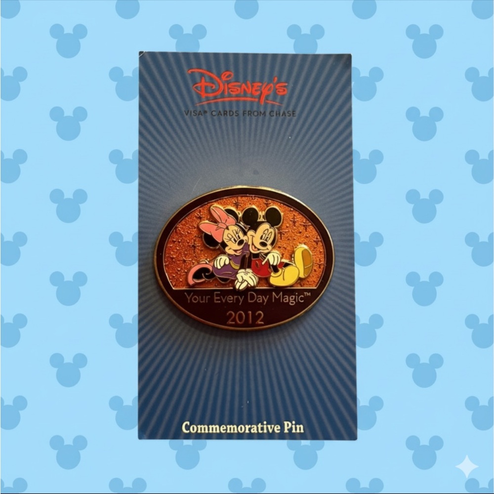 Disney Mickey and Minnie Mouse Trading Pin Walt Disney World Unique‎ Collectible